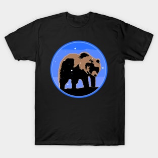 Grizzly Bear in Winter T-Shirt